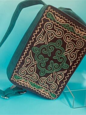 Hand-Embroidered Mongolian Crossbody Bag - green with gold embroidery. Suede.